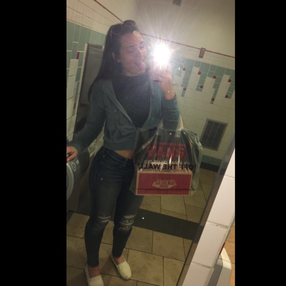 Meet your Posher, Taytem